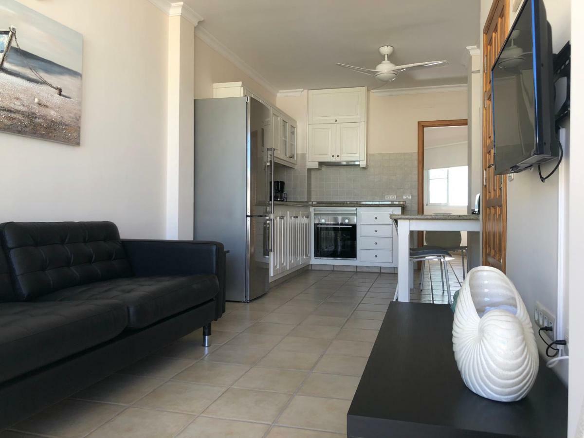 Apartamentos El Faro Puerto De Naos Extérieur photo