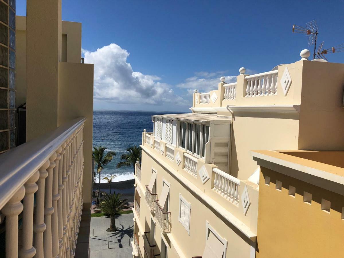 Apartamentos El Faro Puerto De Naos Extérieur photo