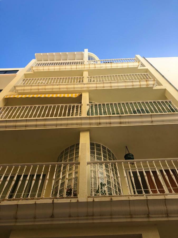 Apartamentos El Faro Puerto De Naos Extérieur photo
