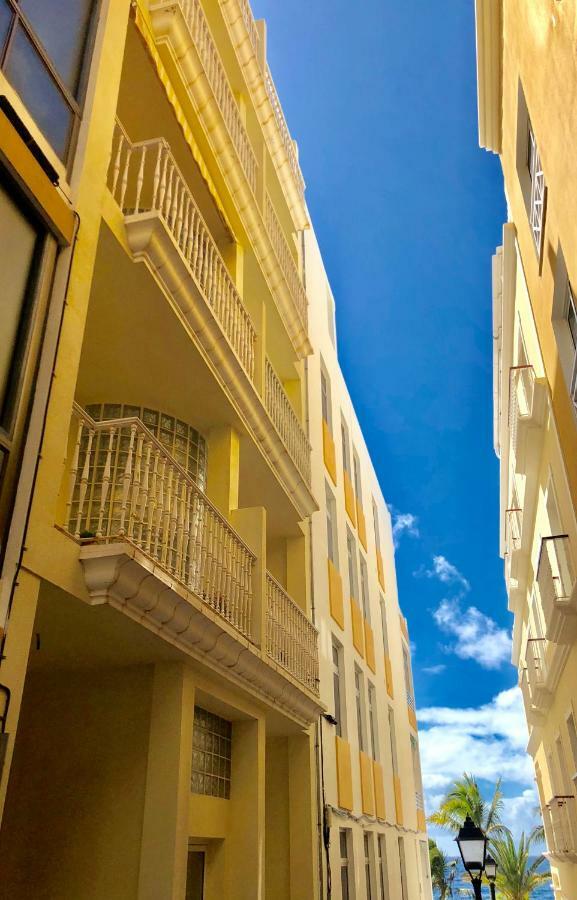 Apartamentos El Faro Puerto De Naos Extérieur photo