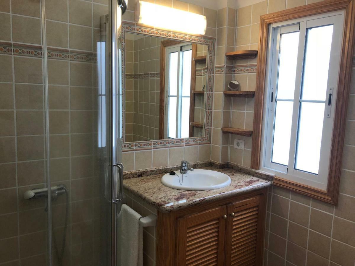 Apartamentos El Faro Puerto De Naos Extérieur photo