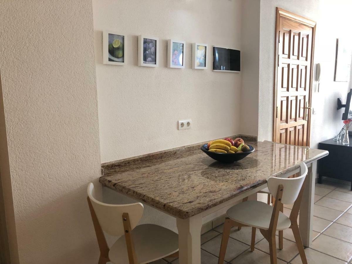 Apartamentos El Faro Puerto De Naos Extérieur photo